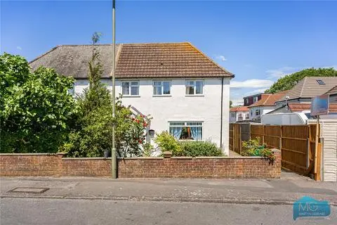 5 bedroom semi-detached house for sale