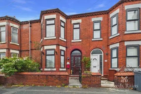 4 bedroom terraced house for sale