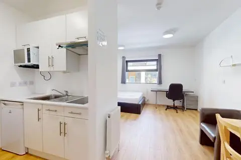 Studio to rent