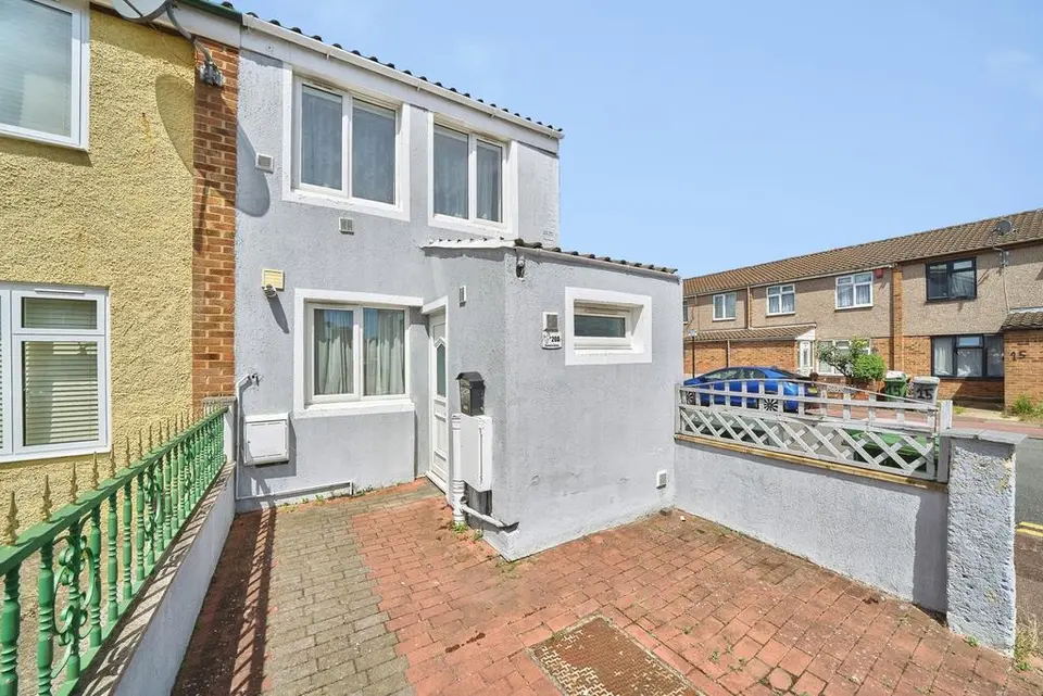 2 bedroom semi-detached house for sale