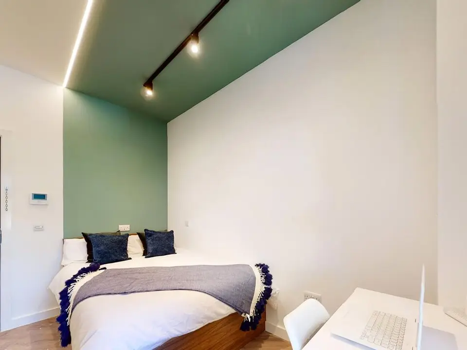 Studio to rent