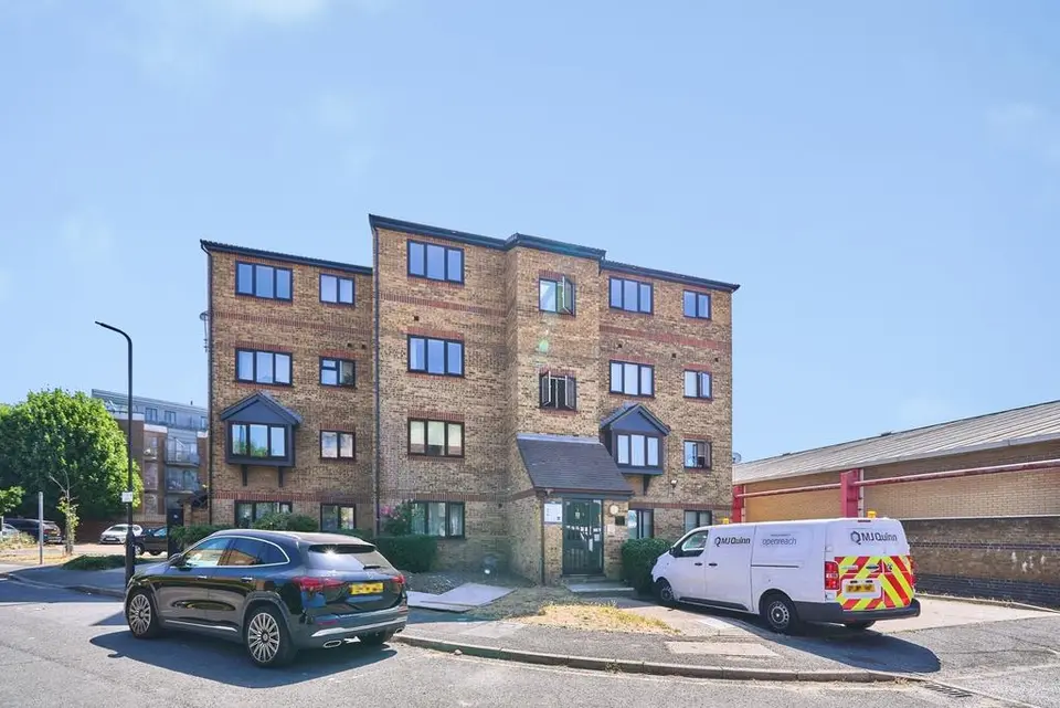1 bedroom flat for sale