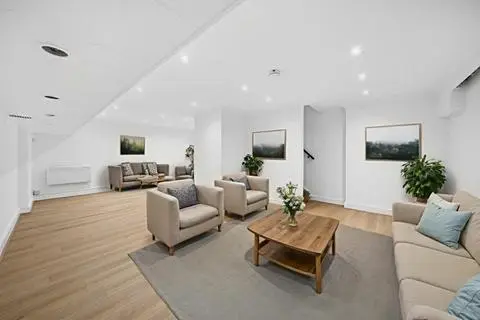 4 bedroom terraced house to rent