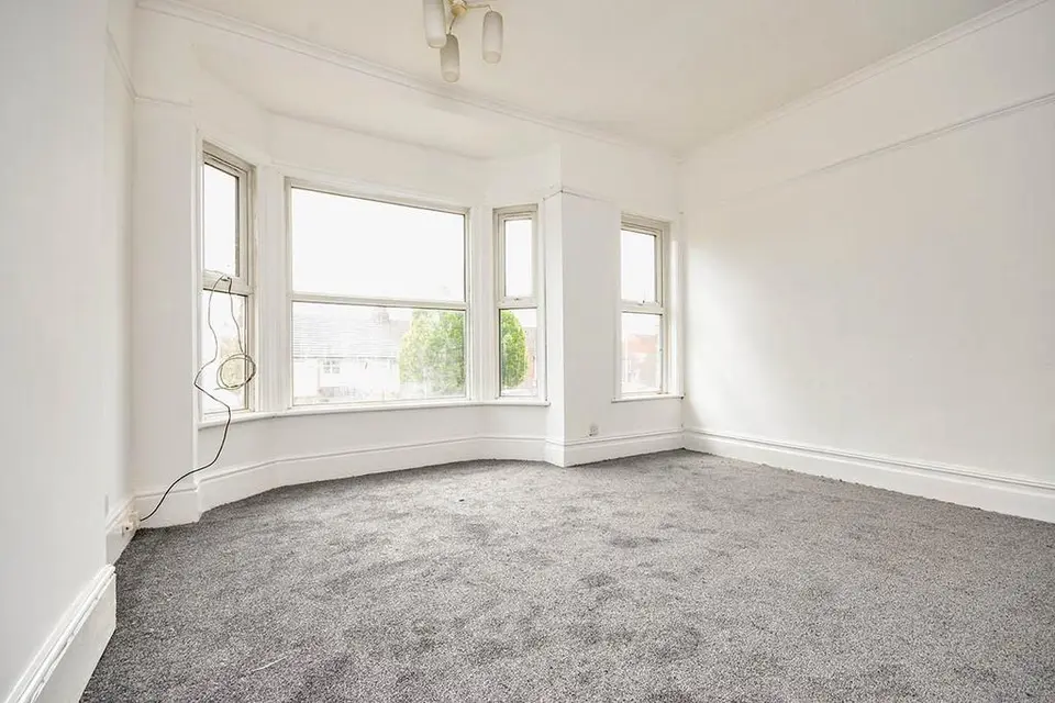3 bedroom semi-detached house to rent