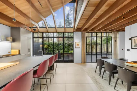 6 bedroom House for sale