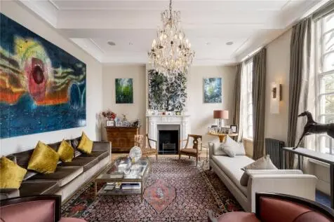 5 bedroom Terraced for sale