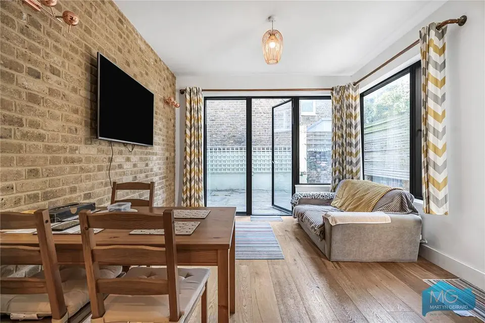 3 bedroom apartment for sale