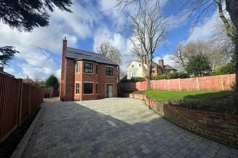 6 bedroom detached house for sale