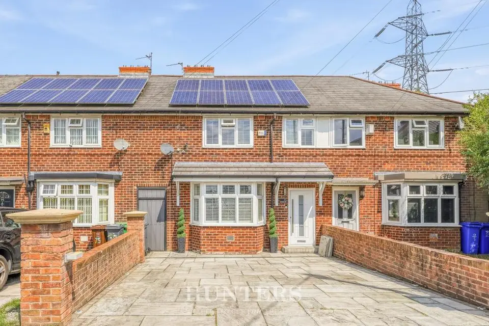 3 bedroom terraced house for sale