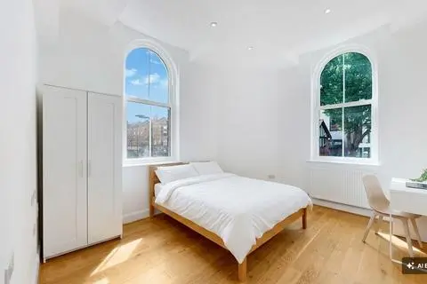 3 bedroom flat to rent