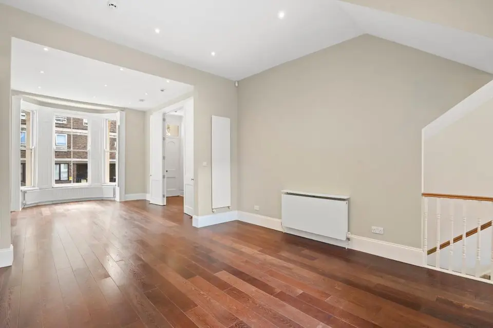 5 bedroom terraced house to rent