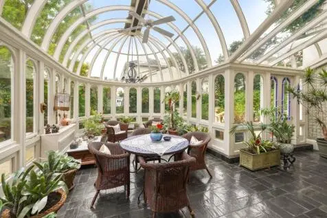 8 bedroom House for sale