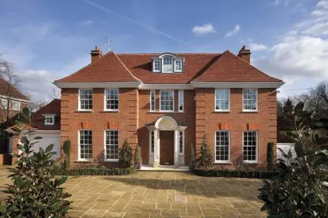6 bedroom Detached for sale