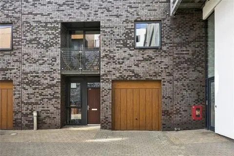 2 bedroom duplex for sale