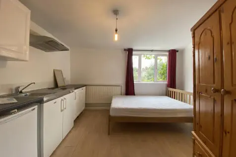 Studio to rent