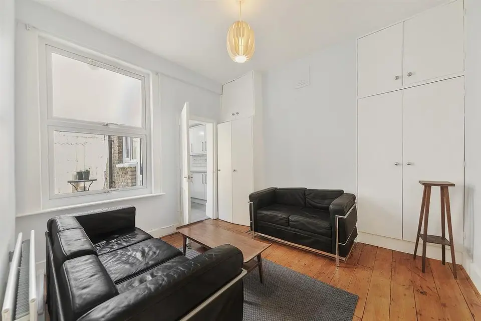 3 bedroom flat to rent