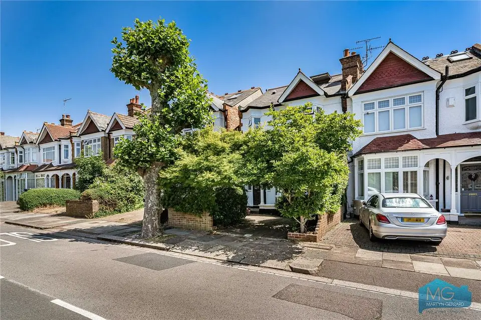 4 bedroom semi-detached house for sale
