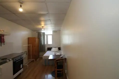 Studio to rent