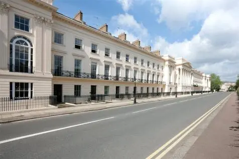6 bedroom Terraced for sale