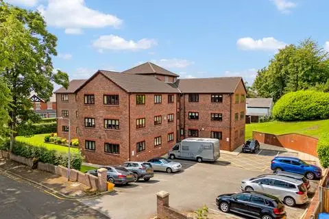2 bedroom flat for sale