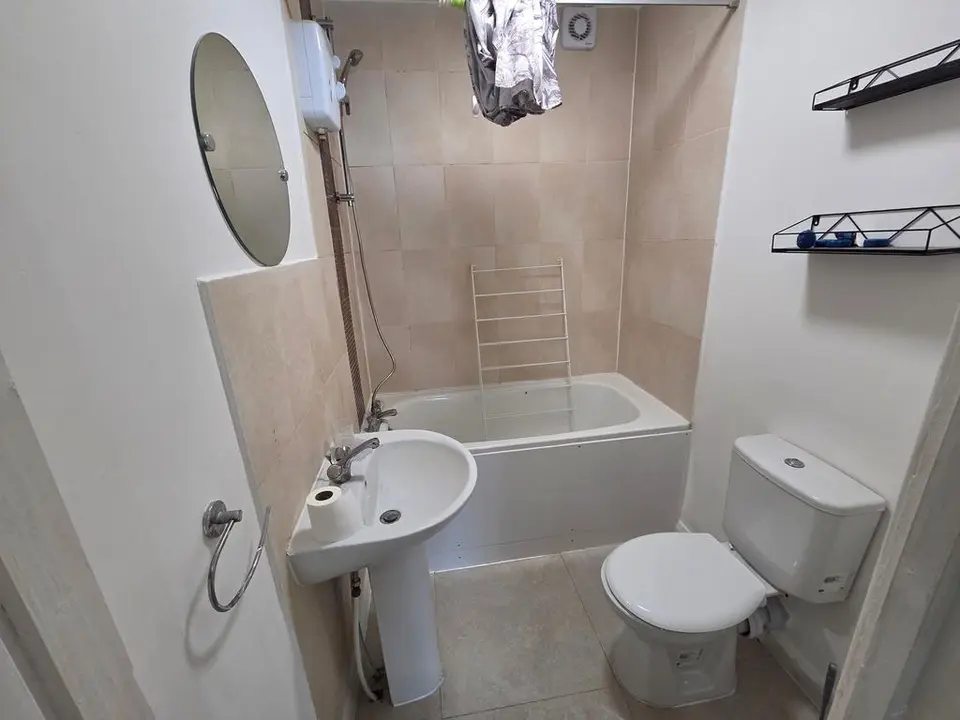 Studio to rent