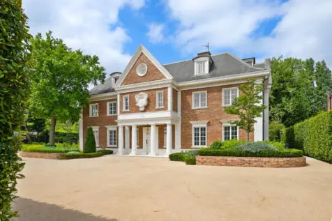 11 bedroom Detached for sale
