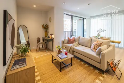 3 bedroom Flat to rent