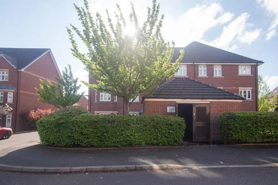 2 bedroom flat for sale