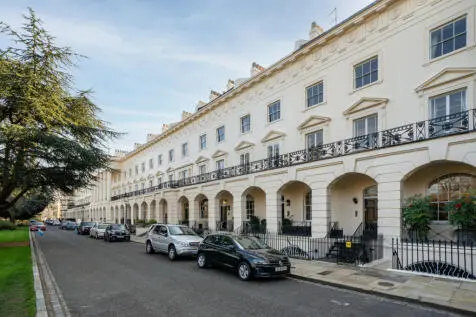 6 bedroom Terraced for sale