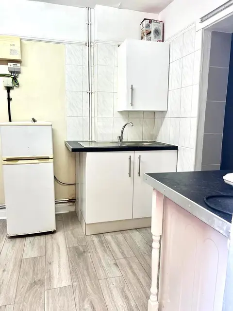 Studio to rent