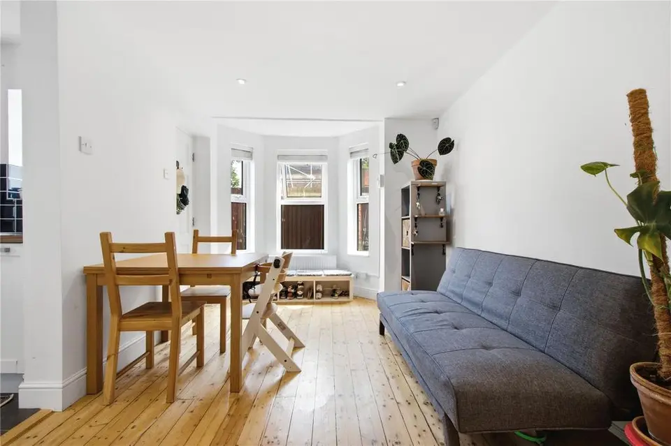 2 bedroom apartment to rent