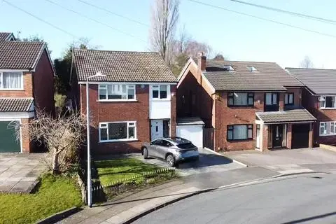 3 bedroom detached house for sale