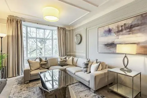 6 bedroom flat to rent