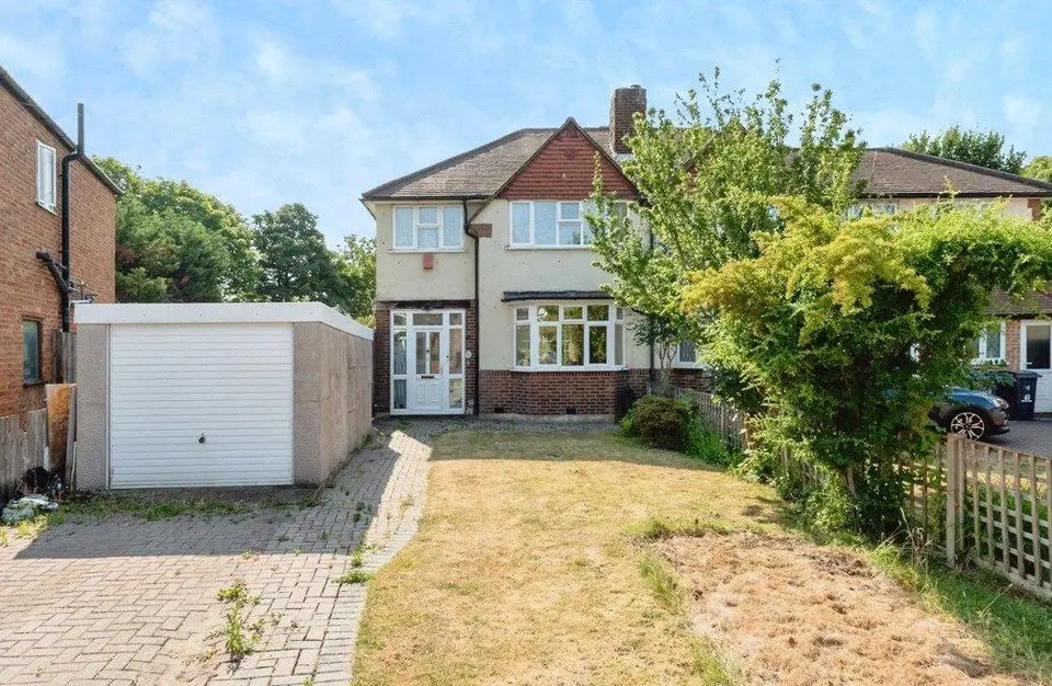 3 bedroom semi-detached house for sale