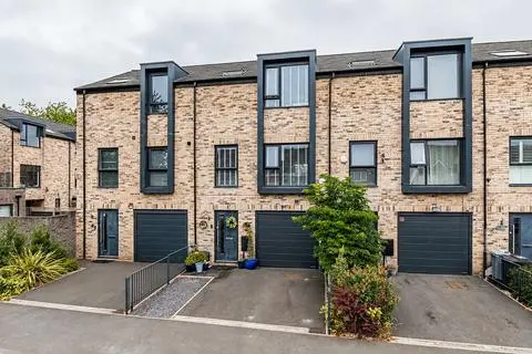 3 bedroom townhouse for sale