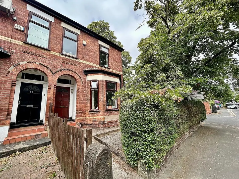 4 bedroom end of terrace house for sale