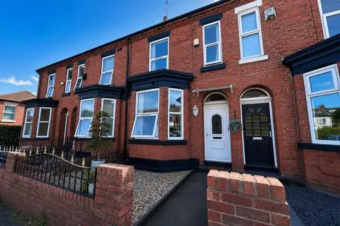 3 bedroom terraced house for sale