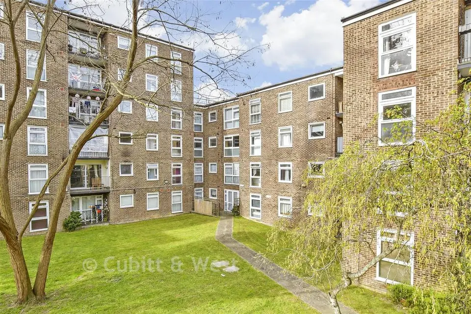 1 bedroom flat for sale