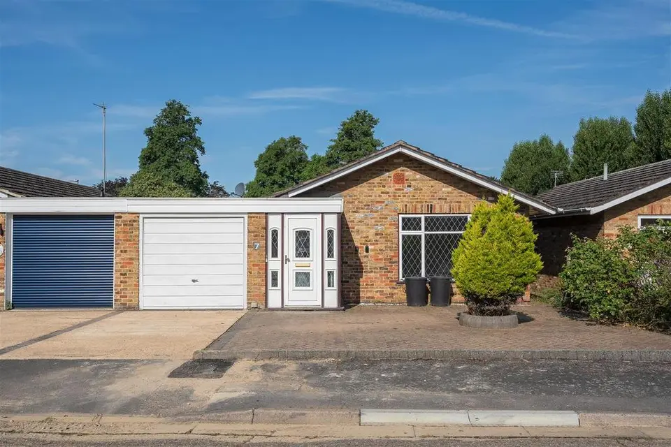 2 bedroom bungalow for sale